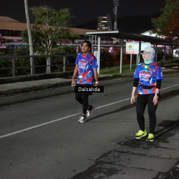 Runner Photo 6046099