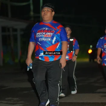 Runner Photo 6046104