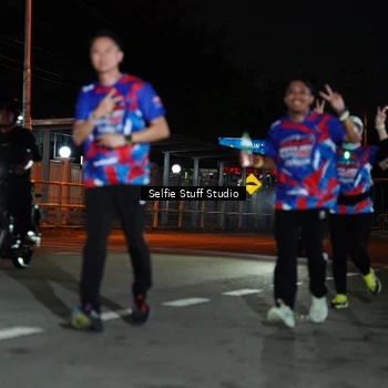 Runner Photo 6046111