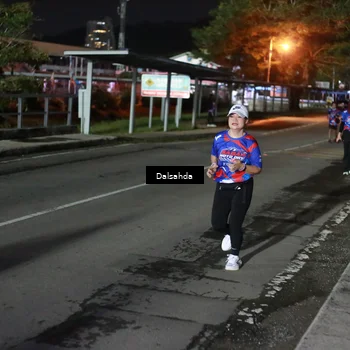 Runner Photo 6046140