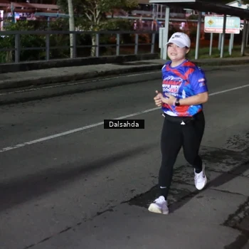 Runner Photo 6046165