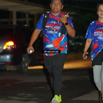 Runner Photo 6046249