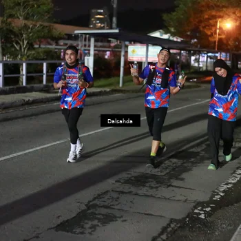 Runner Photo 6046258