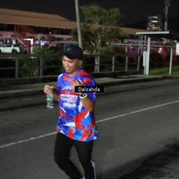 Runner Photo 6046330