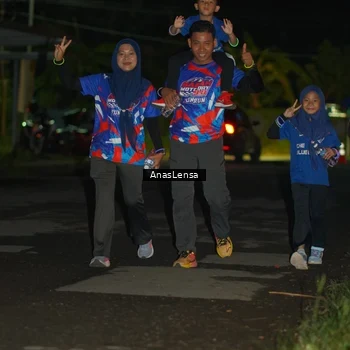Runner Photo 6046421