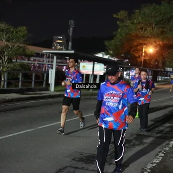Runner Photo 6046578