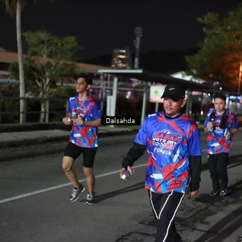 Runner Photo 6046590