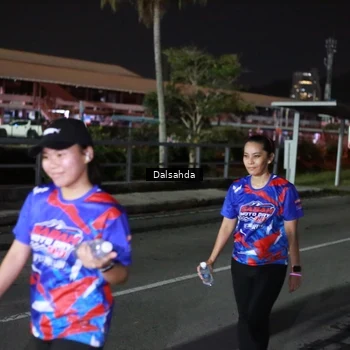 Runner Photo 6046717