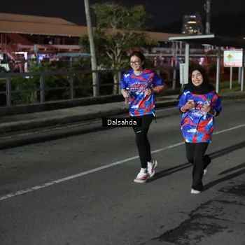 Runner Photo 6047005