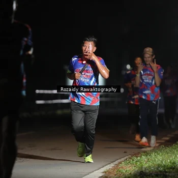 Runner Photo 6047023