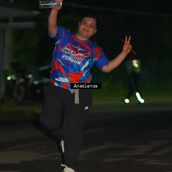 Runner Photo 6047025