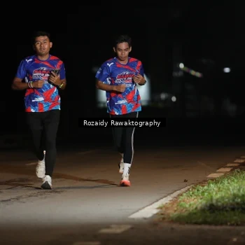 Runner Photo 6047080
