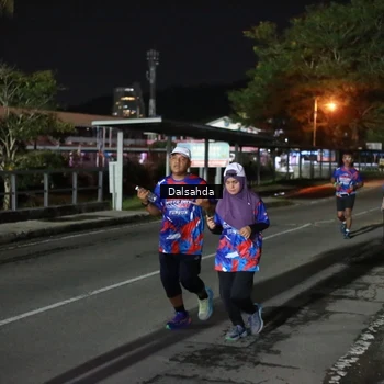 Runner Photo 6047095