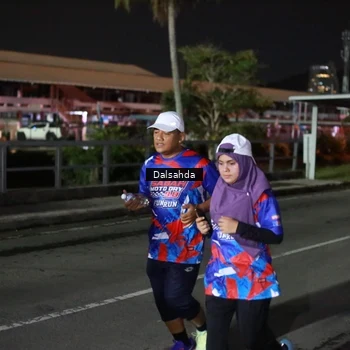 Runner Photo 6047105