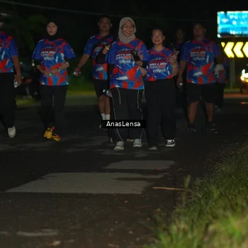 Runner Photo 6047126
