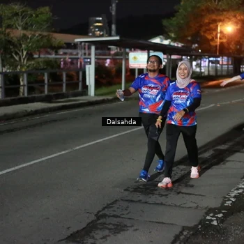 Runner Photo 6047249