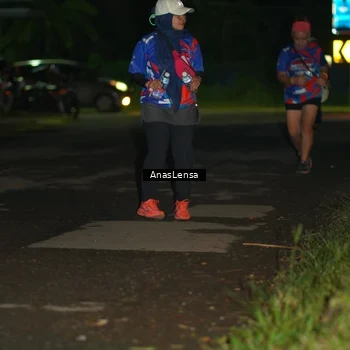 Runner Photo 6047307