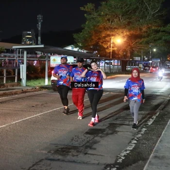 Runner Photo 6047336