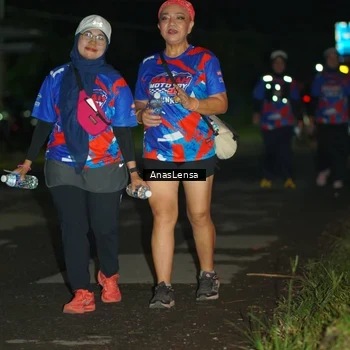 Runner Photo 6047337