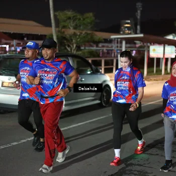 Runner Photo 6047357