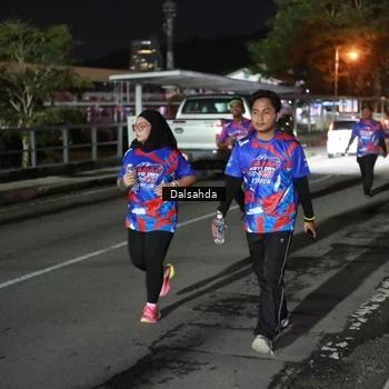 Runner Photo 6047631