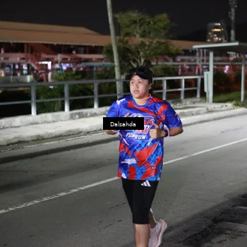 Runner Photo 6047654