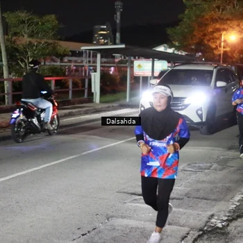 Runner Photo 6047671