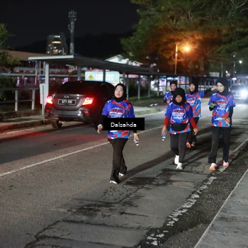 Runner Photo 6047880