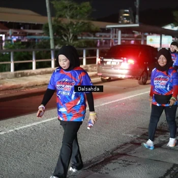 Runner Photo 6047900