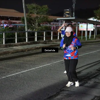 Runner Photo 6048054