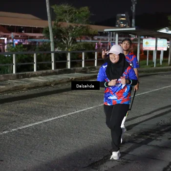 Runner Photo 6048083