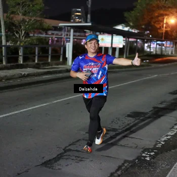 Runner Photo 6048123