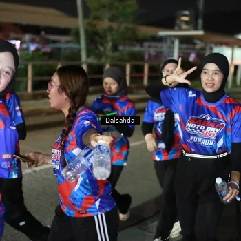 Runner Photo 6048715