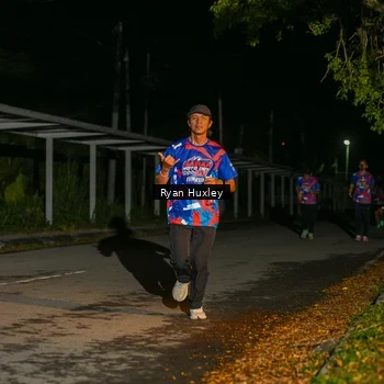 Runner Photo 6048846