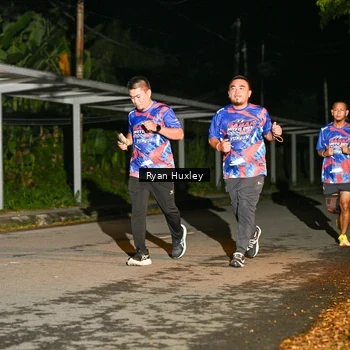Runner Photo 6048905
