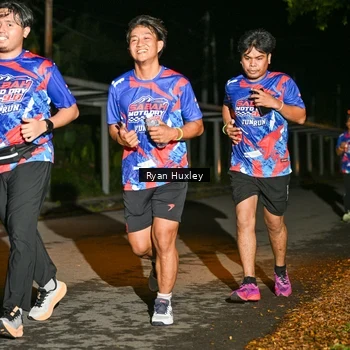 Runner Photo 6048937