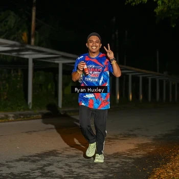 Runner Photo 6048938