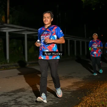 Runner Photo 6049049