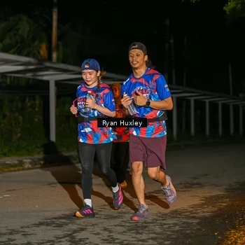 Runner Photo 6049064