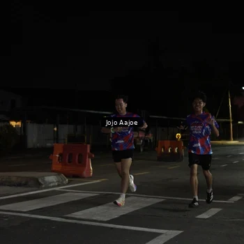 Runner Photo 6049074