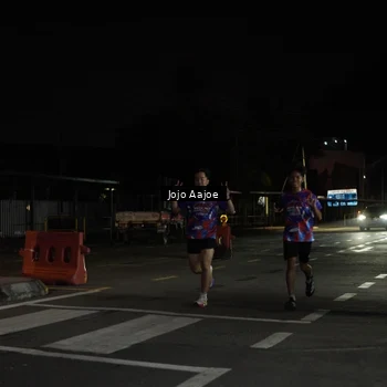 Runner Photo 6049080
