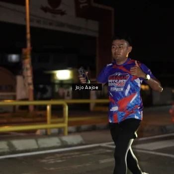 Runner Photo 6049125