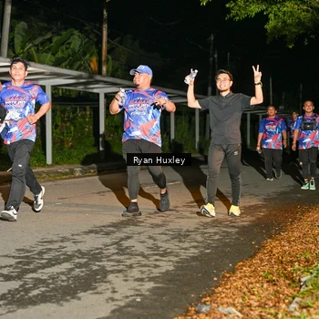 Runner Photo 6049134