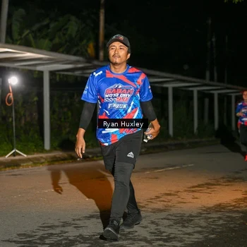 Runner Photo 6049235
