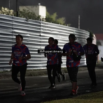 Runner Photo 6049299
