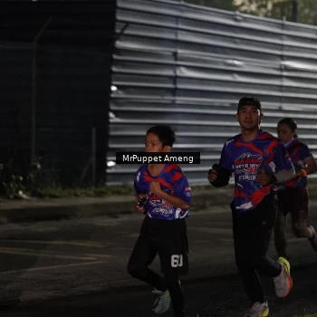 Runner Photo 6049309