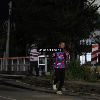 Runner Photo 6049600