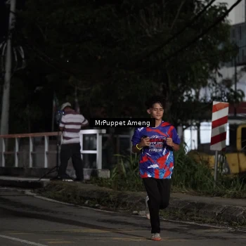 Runner Photo 6049647