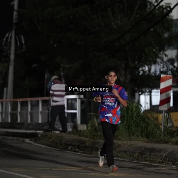 Runner Photo 6049648
