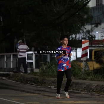 Runner Photo 6049653